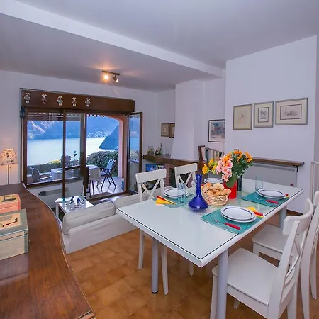 Imelde Sul Lago Lägenhet Mezzegra
